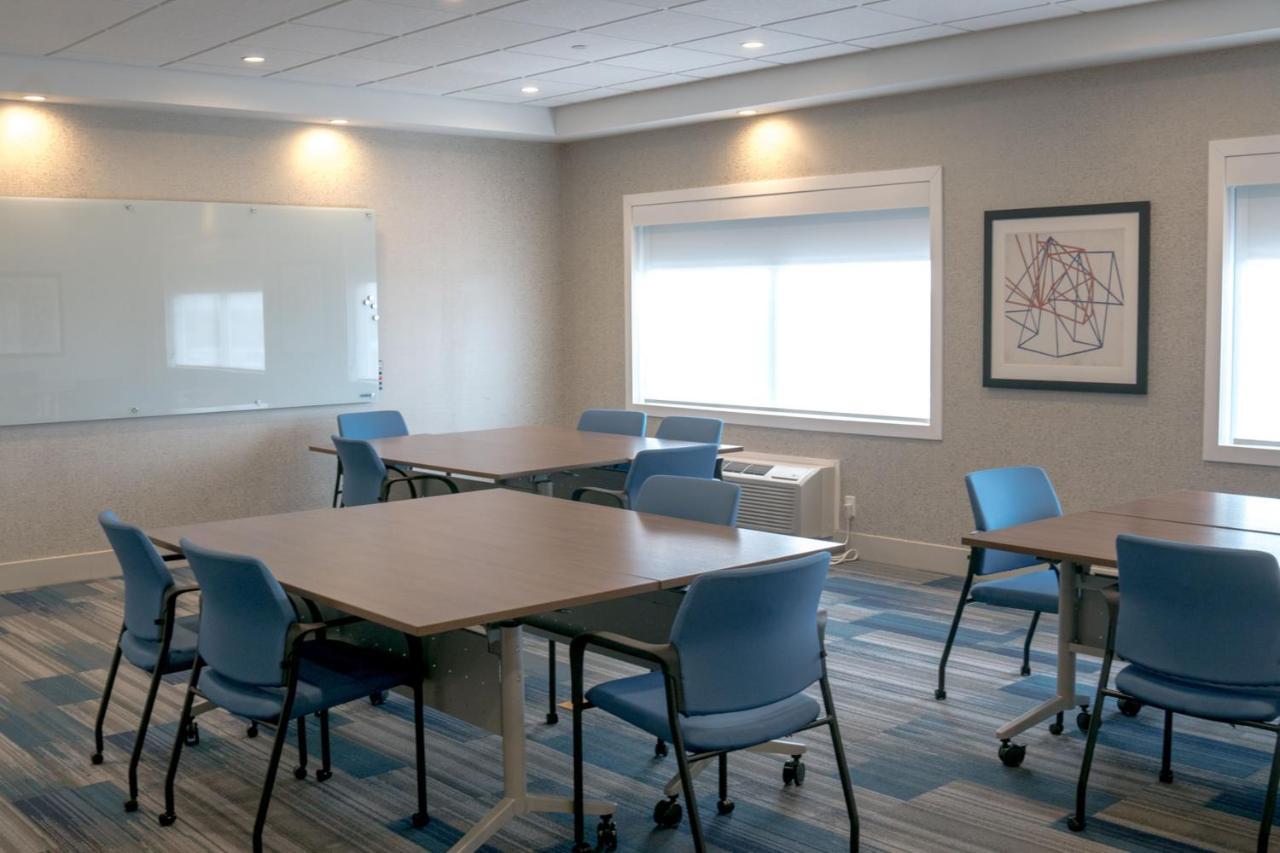 Holiday Inn Express & Suites - Brandon By Ihg Kültér fotó