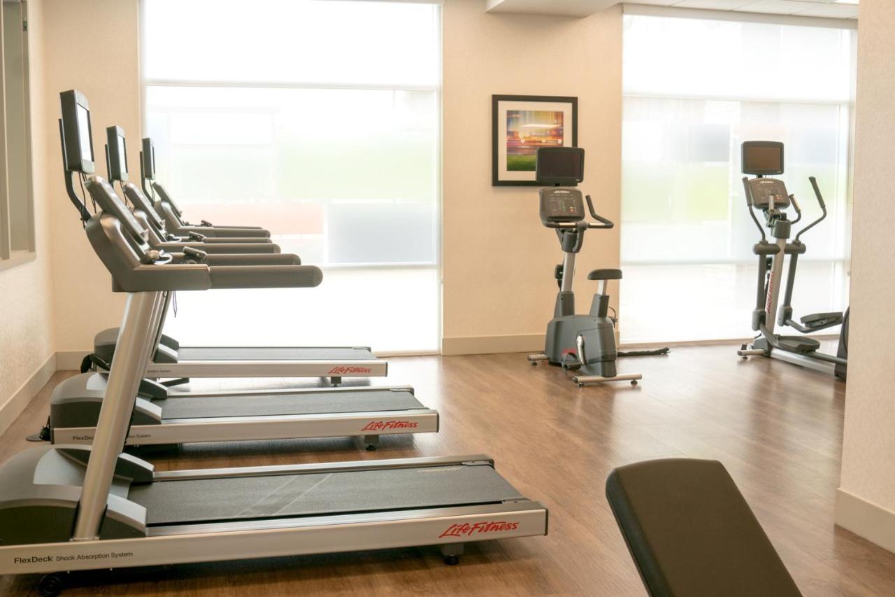 Holiday Inn Express & Suites - Brandon By Ihg Kültér fotó