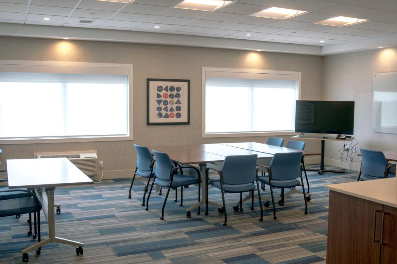 Holiday Inn Express & Suites - Brandon By Ihg Kültér fotó