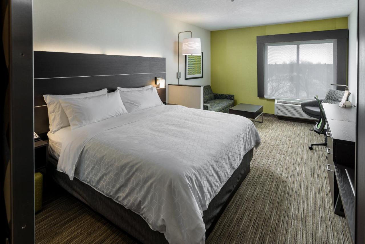 Holiday Inn Express & Suites - Brandon By Ihg Kültér fotó