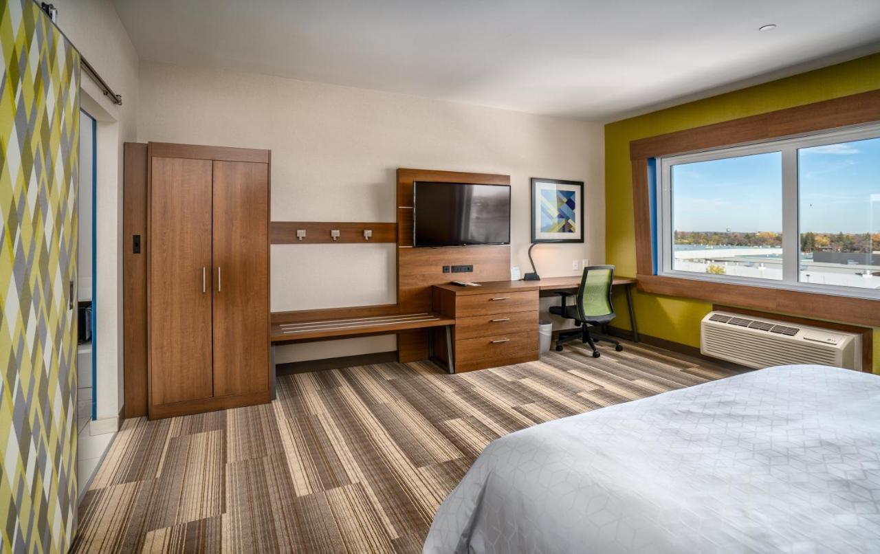 Holiday Inn Express & Suites - Brandon By Ihg Kültér fotó