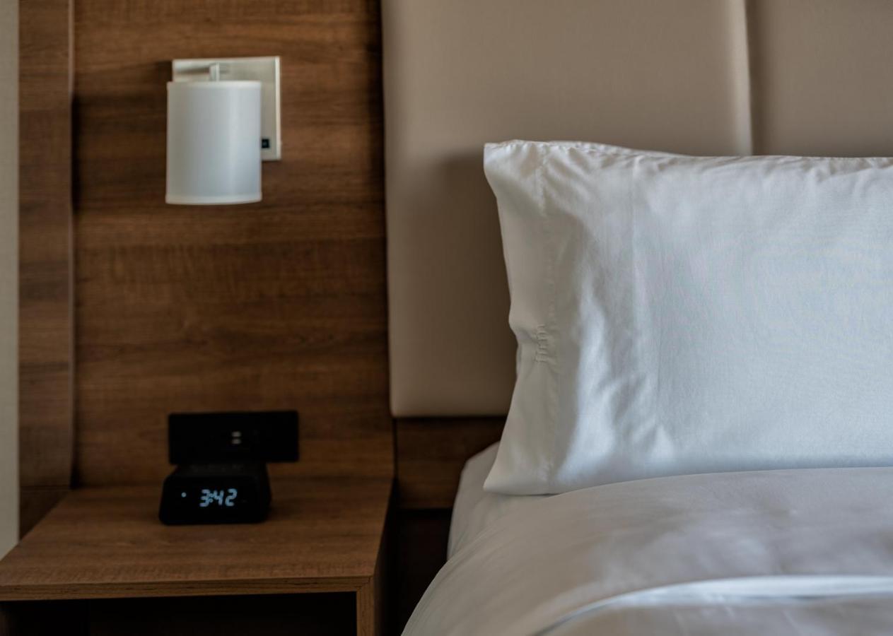 Holiday Inn Express & Suites - Brandon By Ihg Kültér fotó