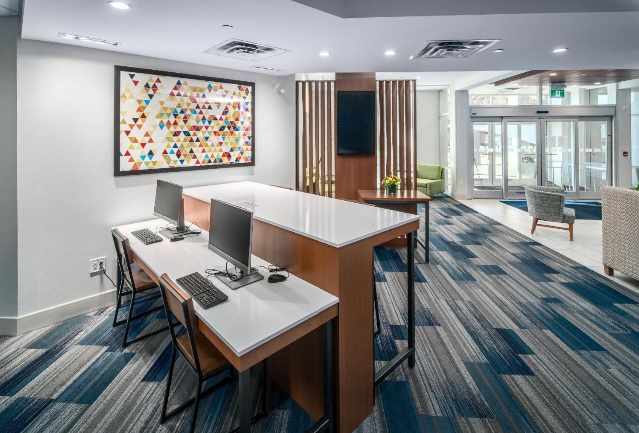 Holiday Inn Express & Suites - Brandon By Ihg Kültér fotó