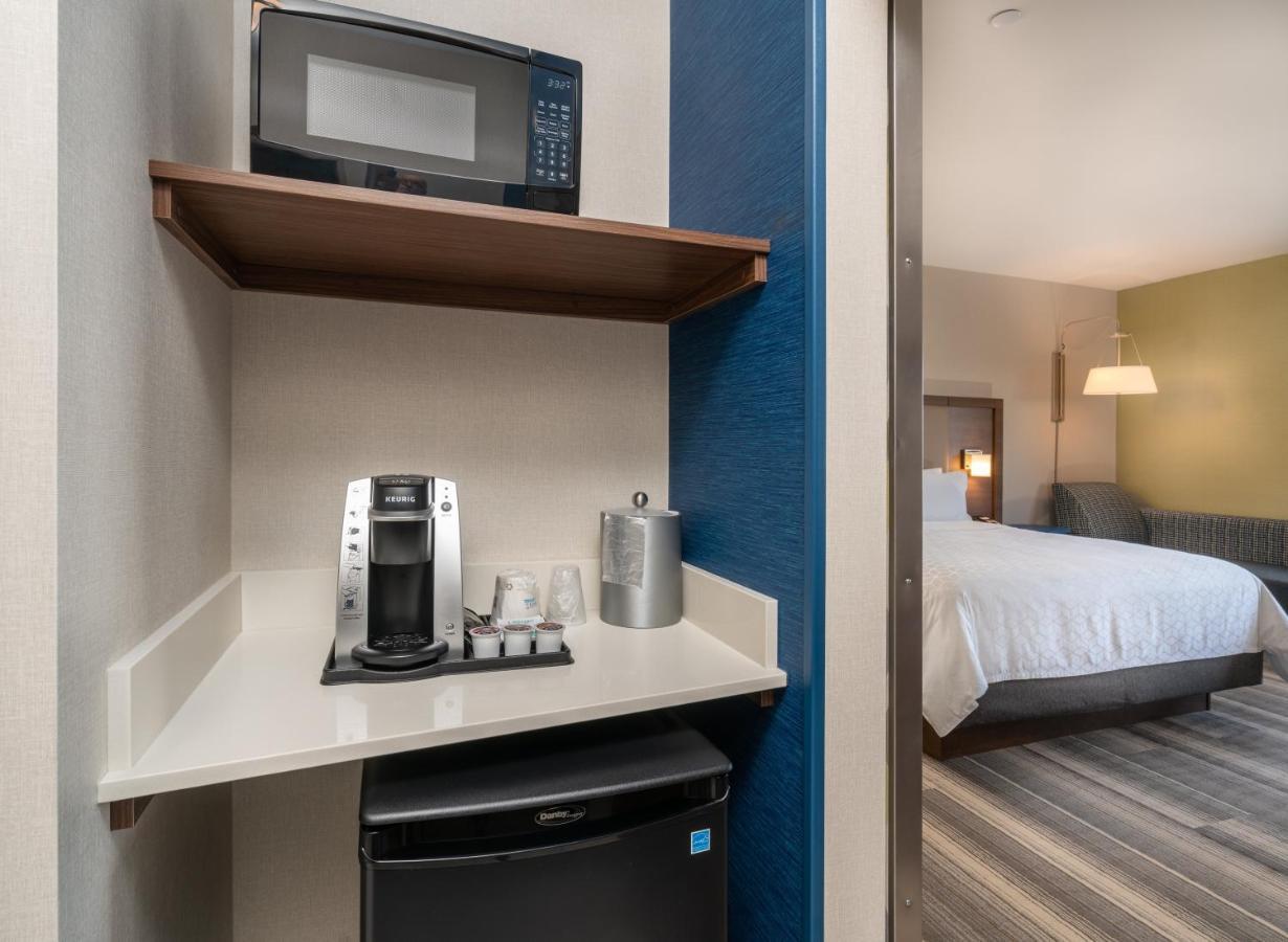 Holiday Inn Express & Suites - Brandon By Ihg Kültér fotó