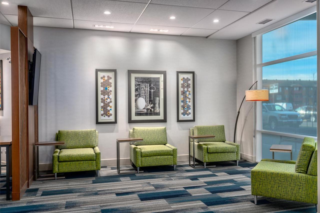 Holiday Inn Express & Suites - Brandon By Ihg Kültér fotó