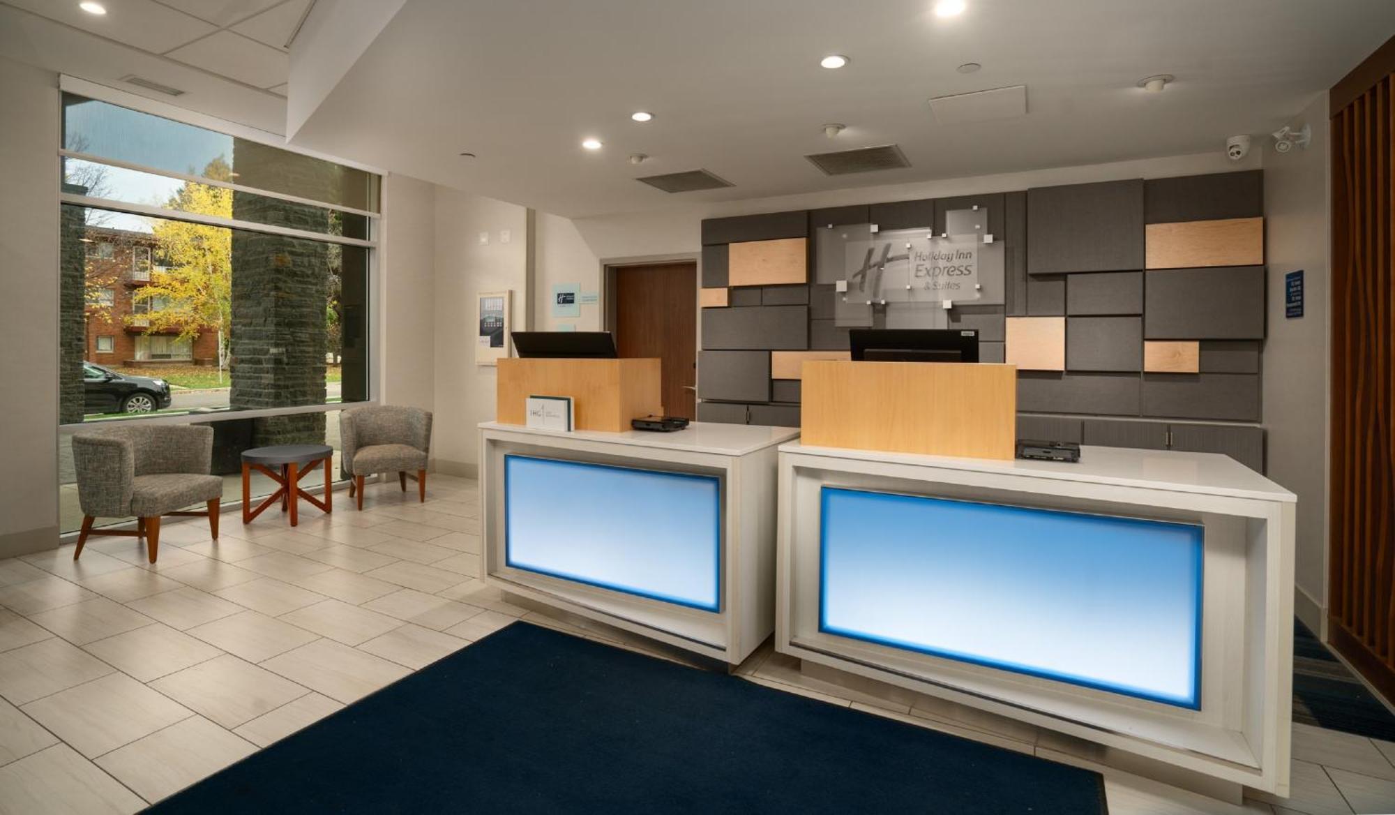 Holiday Inn Express & Suites - Brandon By Ihg Kültér fotó